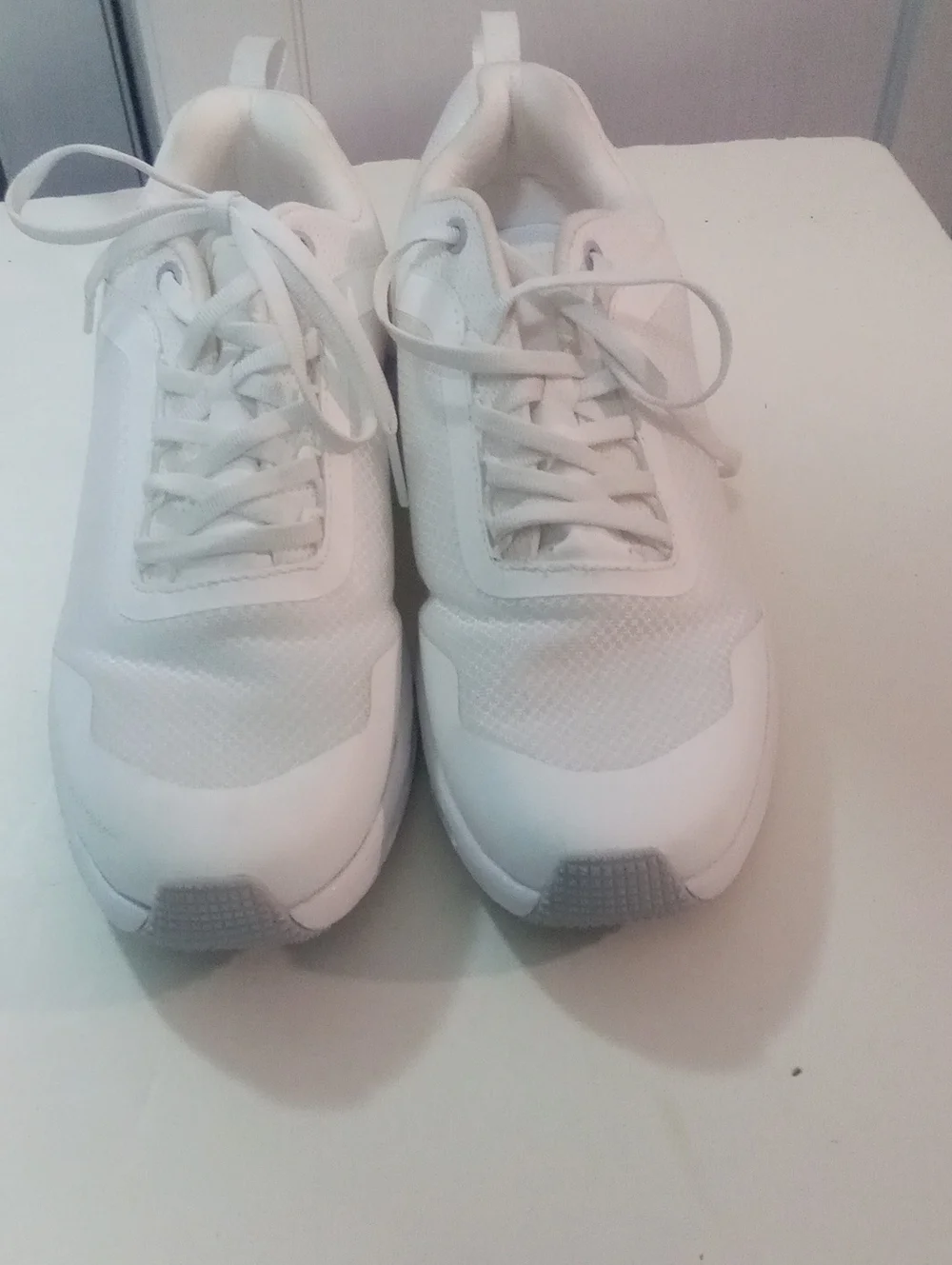All In Motion Britney White Athletic Sneakers Sz 8 NWT $50 Gym Workout